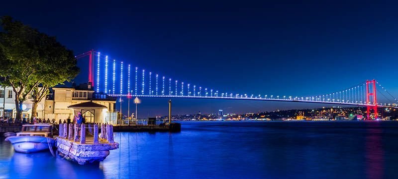 Sevgililer Günü'nde Boğazda Romantik Akşam: VIP Shuttle ve Işık Zamanlı Rota